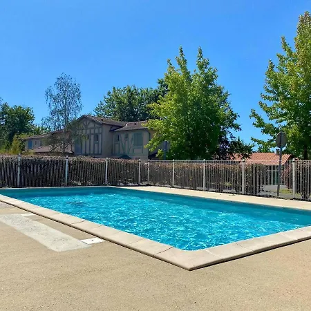 펜션 Maison 62m Avec Grand Jardin Et Piscine