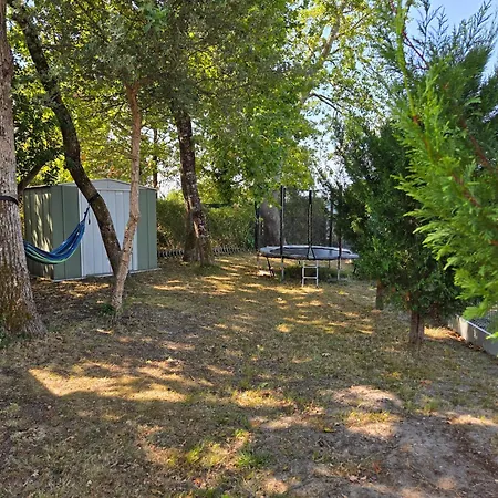 Maison 62m Avec Grand Jardin Et Piscine
